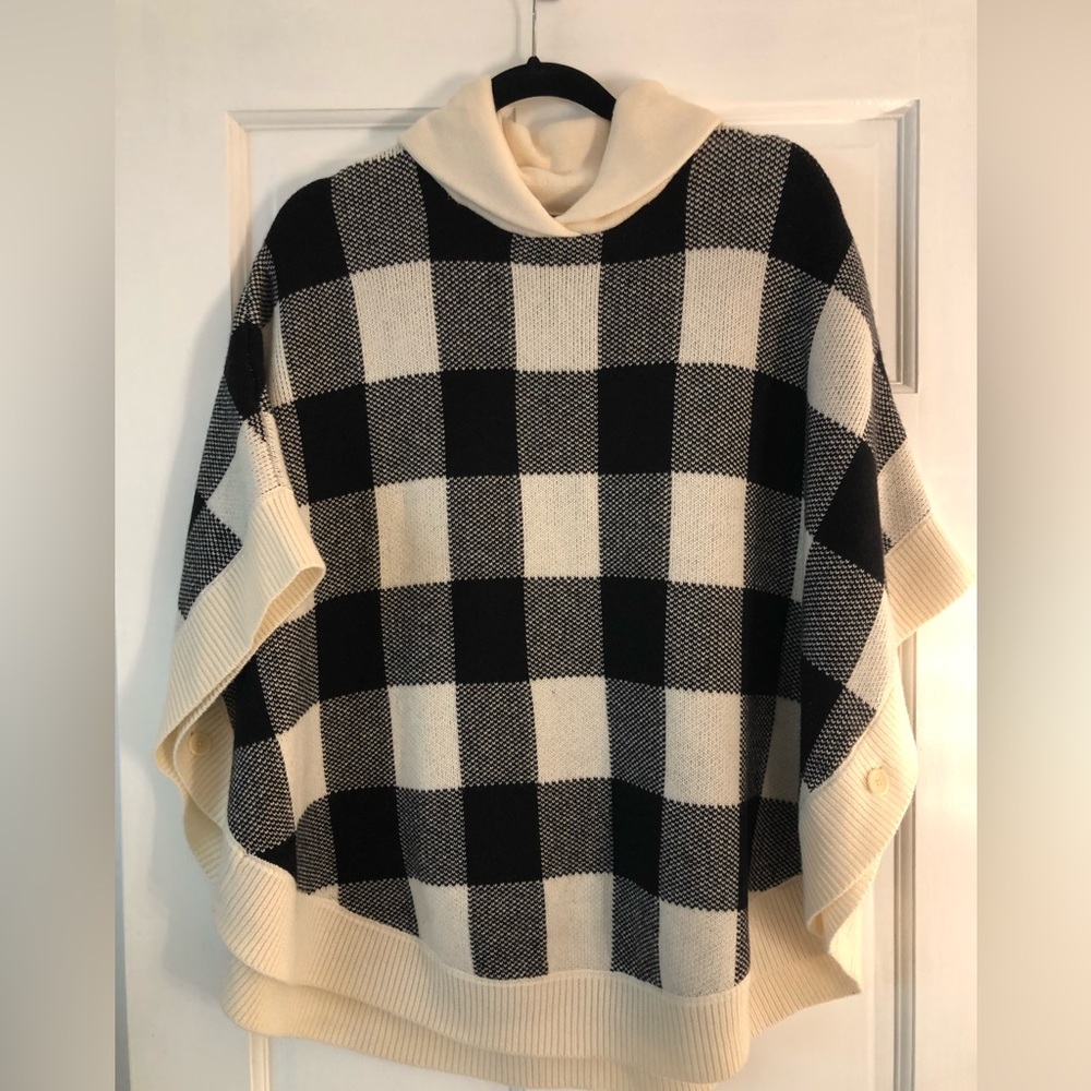 Talbots women’s sweater cape.size medium. Black & Cream. Gently preowned